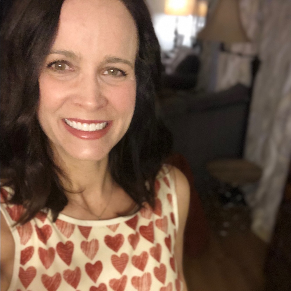 Meet your Posher, Jennifer